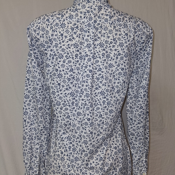 GAP Women's  Size S White and Blue Patterned Shirt - Picture 14 of 15